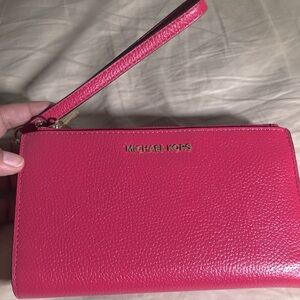 Adele Smartphone Wallet